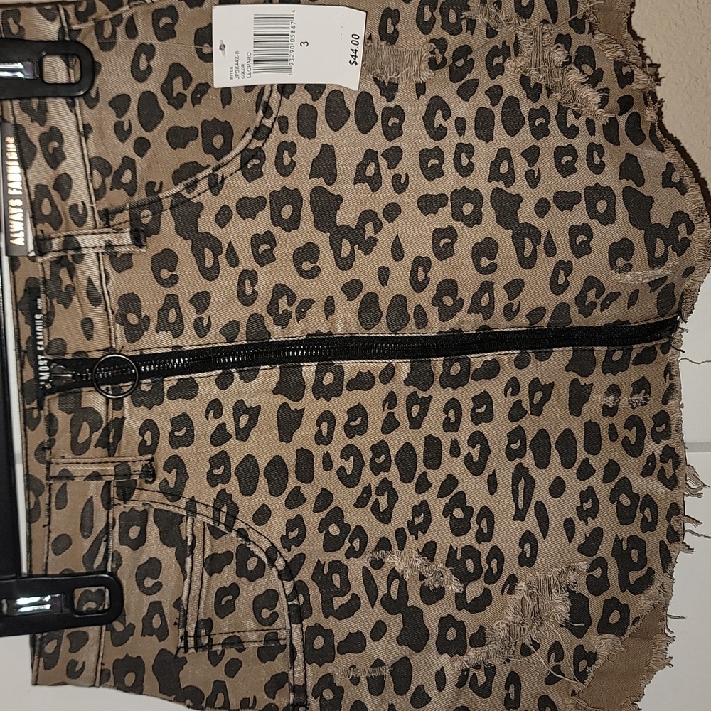 Always Fabulous Leopard skirt size 3